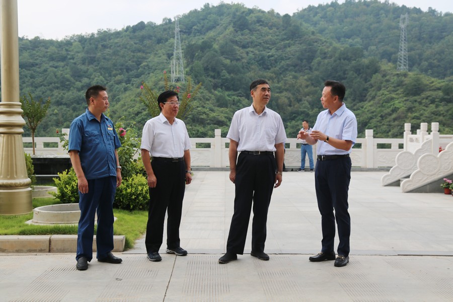 24-2018年8月，全省綠色礦山建設(shè)現(xiàn)場會在金徽股份召開，時任副省長李斌出席會議并做重要講話。.jpg