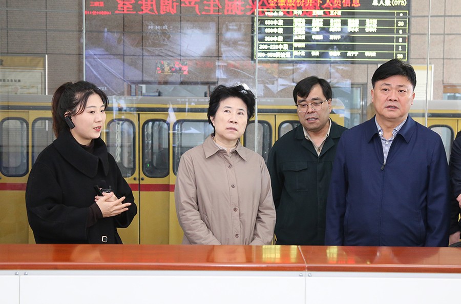 36-2023年3月，省生態(tài)環(huán)境廳黨組書記蘇君蒞臨金徽股份調(diào)研綠色礦山及“兩山”實踐創(chuàng)新基地建設(shè)情況。.jpg