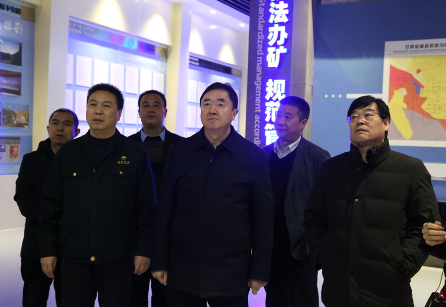 48-2020年12月，省林草局副局長田葆華蒞臨公司調(diào)研林業(yè)資源管理及護林防火工作。.jpg