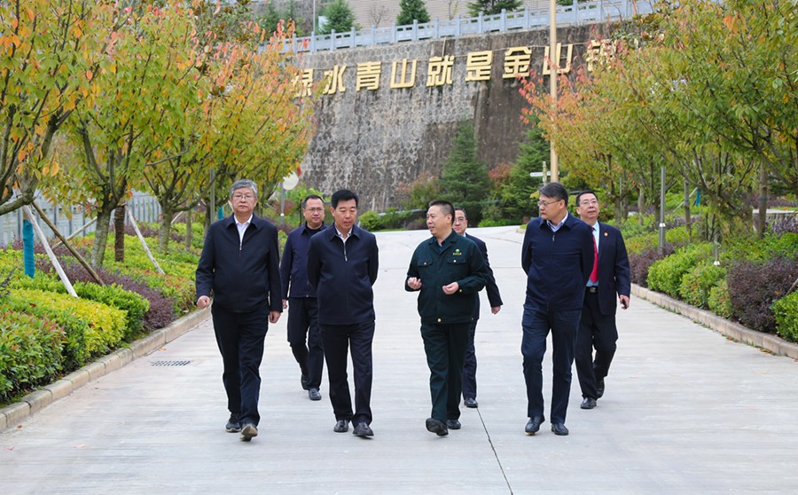 29-2021年10月，甘肅省高級人民法院院長張海波蒞臨公司調(diào)研。.jpg